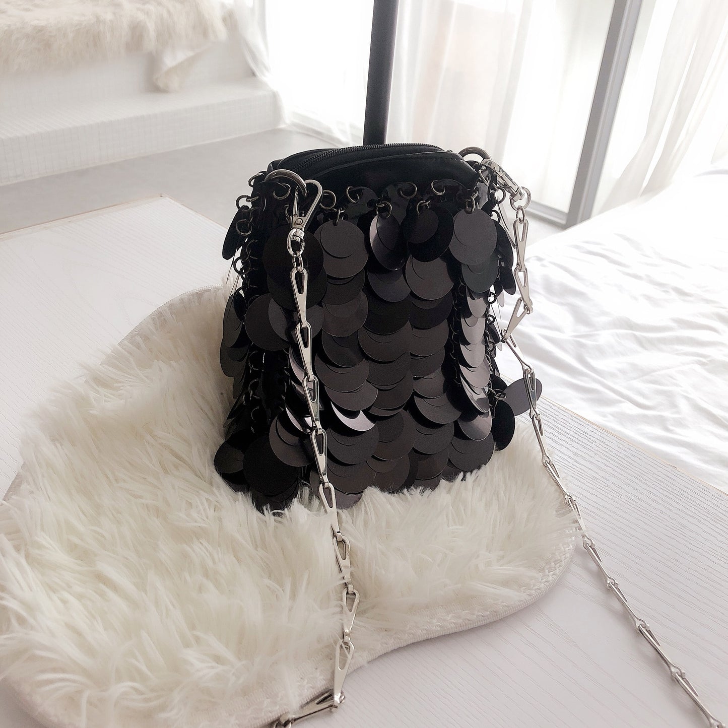 Women's Bag New  The Same Mobile Phone Bag Chain Shiny Piece Bead Bag Single Shoulder Crossbody Bag Small Bag
