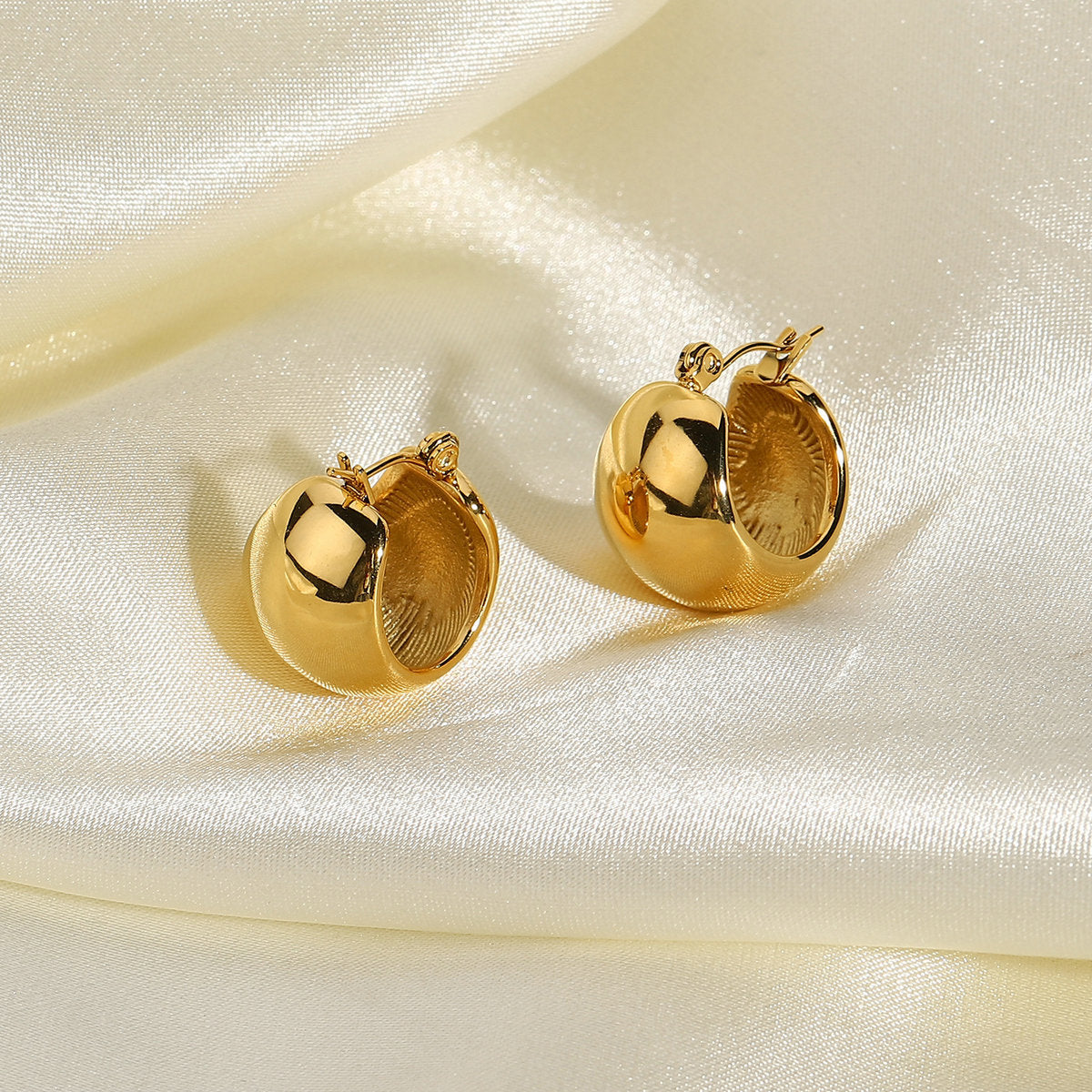 5pcs Cold Earrings Titanium Steel Stereosphere 18K Gold Plated 316L Stainless Steel Earrings For Women