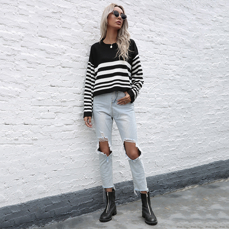 Autumn Chic: Women's Loose-Fit Black Knitted Striped Crew-Neck Sweater Bottom Shirt