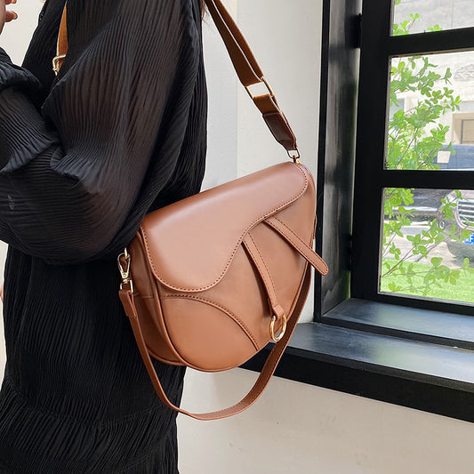 Senior Texture Bag Female New Fashion Single Shoulder Crossbody Saddle Bag Retro Trendy Simple Female Bag