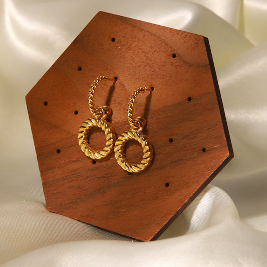 5pcs Retro Style Twist Earrings For Women Autumn And Winter New Niche Design With A Sense Of Advanced Earring Personality Earrings