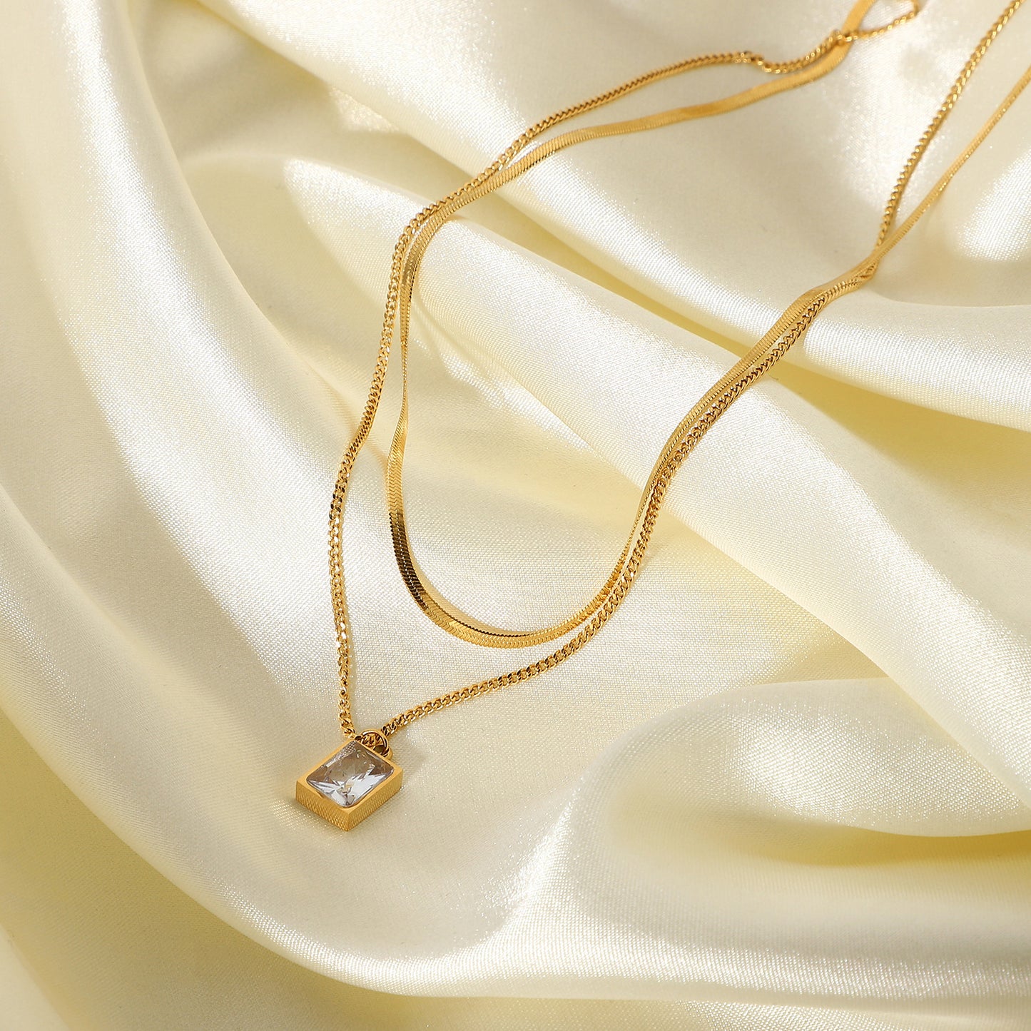 5pcs Women's Stainless Steel Jewelry Double 18K Gold Snake Chain Necklace Mini Exquisite Square Diamond Crystal Pendant Necklace