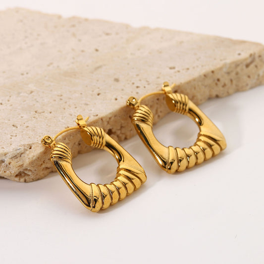 5pcs New Trapezoid 18K Gold-Plated Ring Earrings Stainless Steel Jewelry Fashion Personality Hug Earrings For Ladies