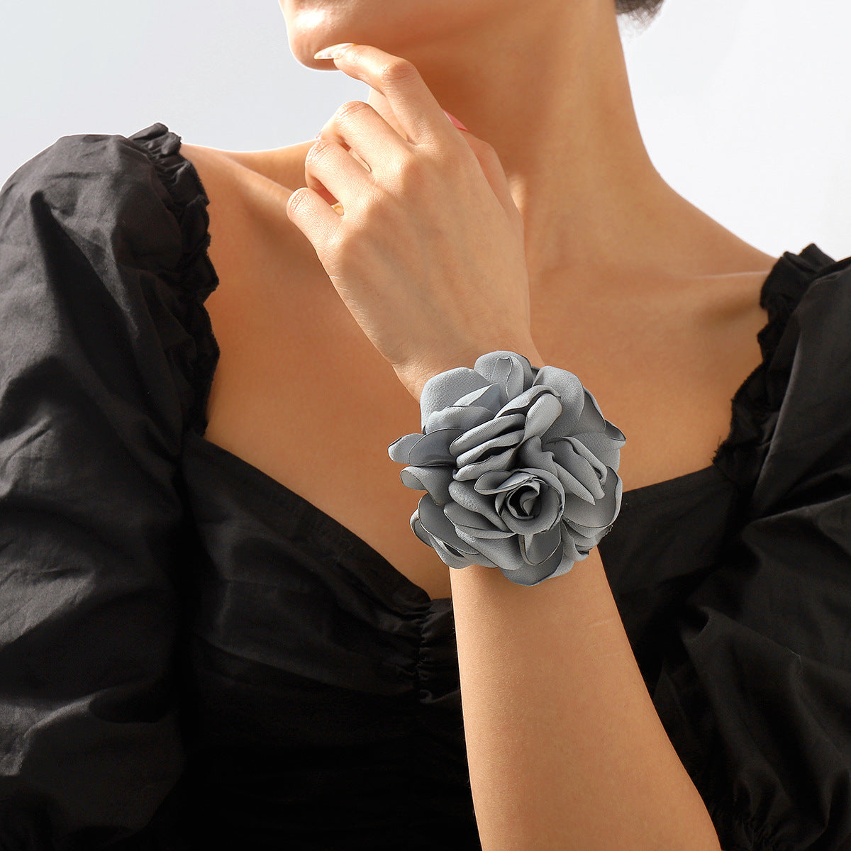 Fashion Geometric Choker Bracelet Elegant Romantic Temperament Rose Flocking Cloth Necklace Bracelet