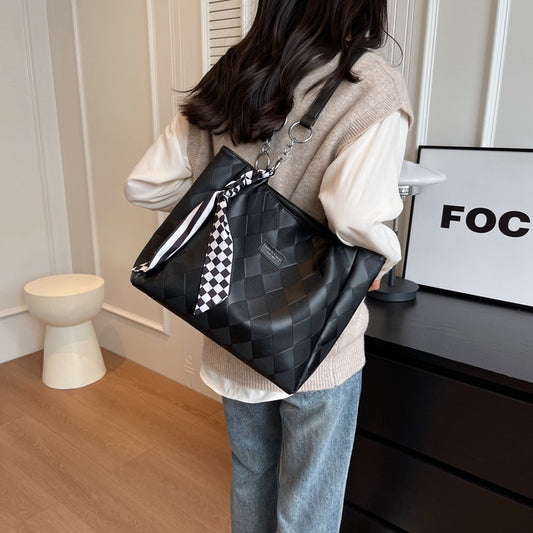 New White Bag Fashion Basket Women's Bag Summer Commuter Bag Large Capacity Tote Bag Shoulder Bag