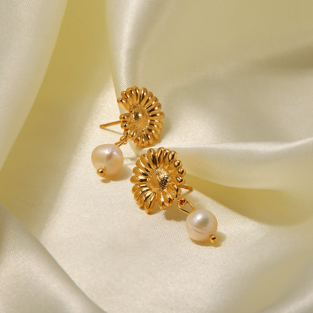 5pcs Vintage Elegant Little Daisies Studs Light Pearl Earrings Women Fashion Personality All-Match Titanium Steel Earrings Earrings
