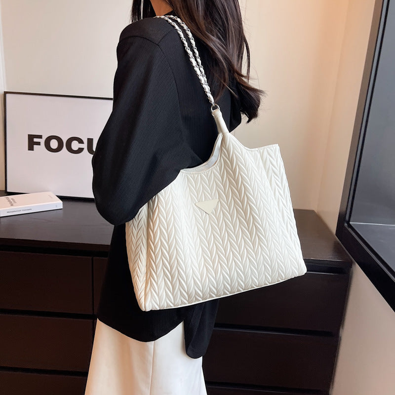 Large Capacity Bag Female New Pleated All-Lap Chain Shoulder Bag Senior Sense College Commuter Tote Bag
