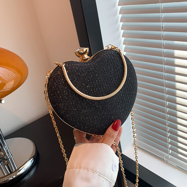 Women's New Heart Chain Dinner Bag Fashionable Peach Pericardium Metal Hand Diagonal Bag