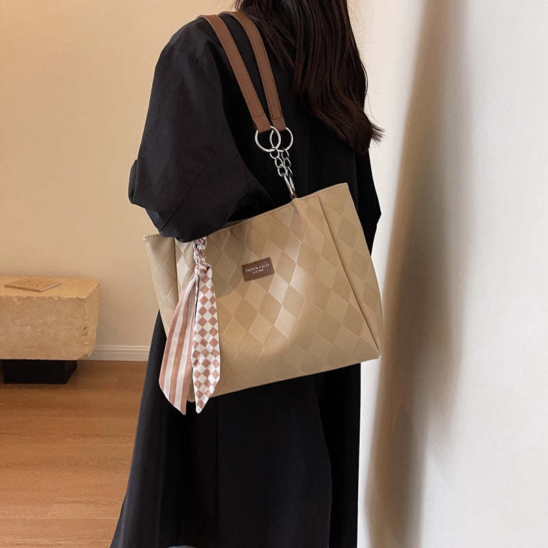 New White Bag Fashion Basket Women's Bag Summer Commuter Bag Large Capacity Tote Bag Shoulder Bag