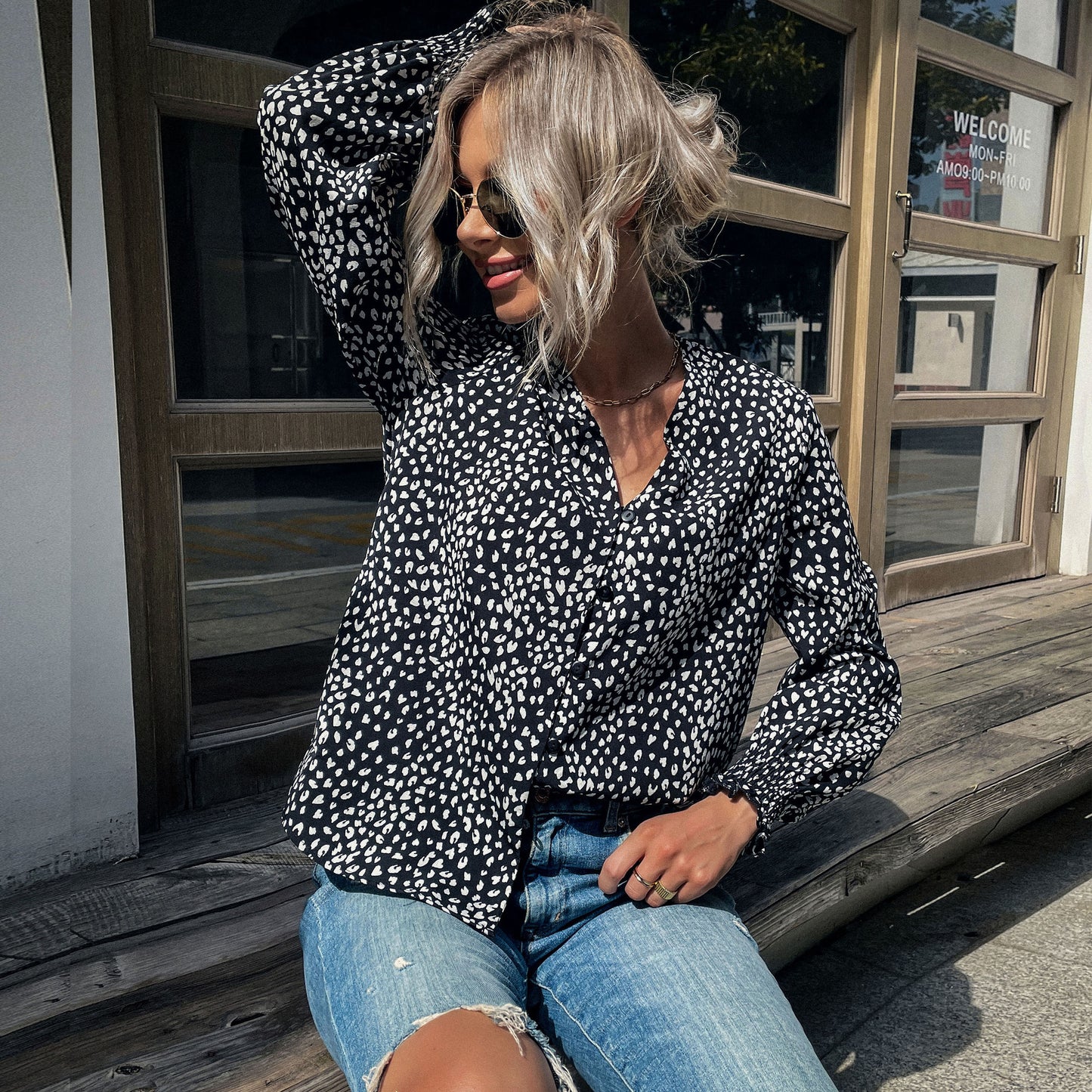 Autumn New Women's Fashion V-Neck Leopard Long-Sleeve Printed Shirt