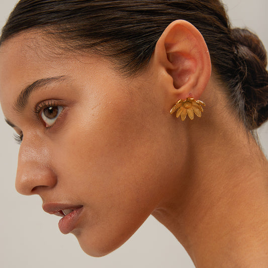 5pcs 18K Gold Stainless Steel Small Daisy Stud Earrings Selling Flowers Sunflower Stud Earrings