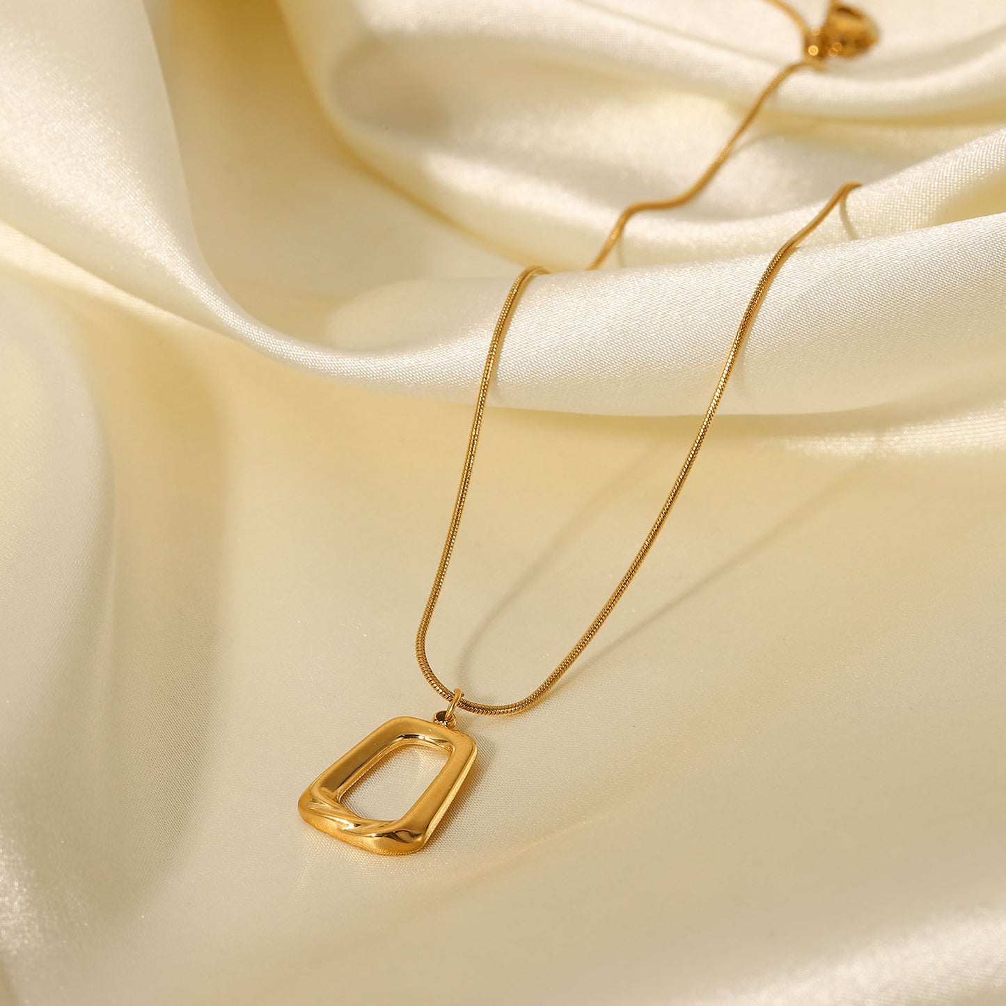 5pcs Style New Vintage Stainless Steel Trapezoidal Necklace 18K Gold Plated Hollow Square Pendant Necklace Fashion Jewelry Women