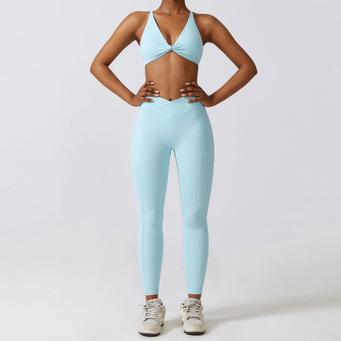 Quick Dry Beauty Back Yoga Set Pocket Tight Running Sports Set Female Nude Fitness Clothing