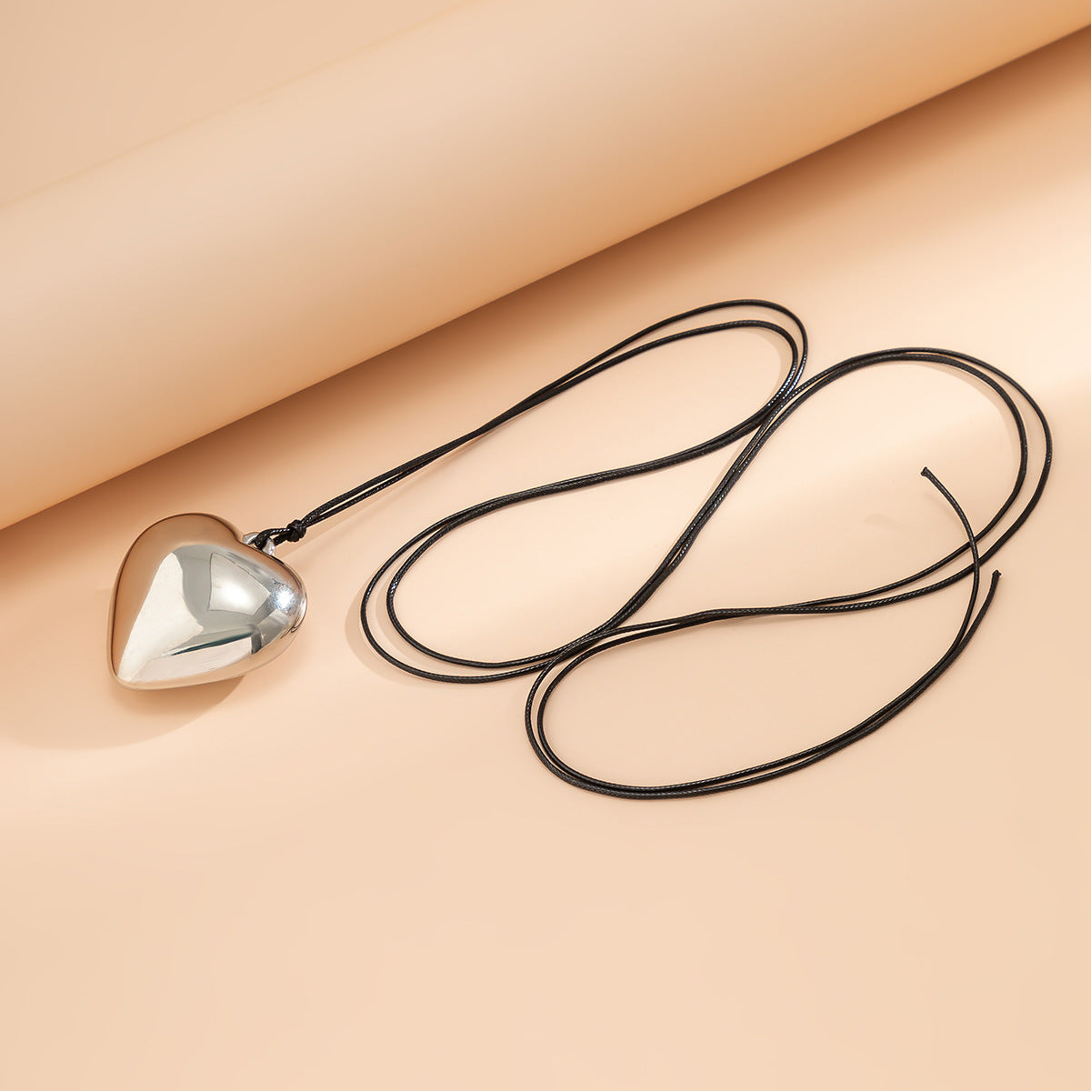 5 pcs Pull Adjustable Wax Thread Choker Collar Simple Personality Big Love Pendant Necklace