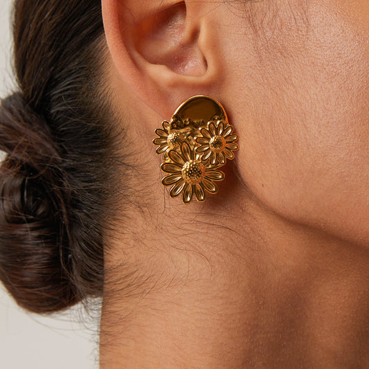 5pcs 18K Gold Stainless Small Daisy Earrings Maillard Light Luxury Small Luxury Flower Earrings