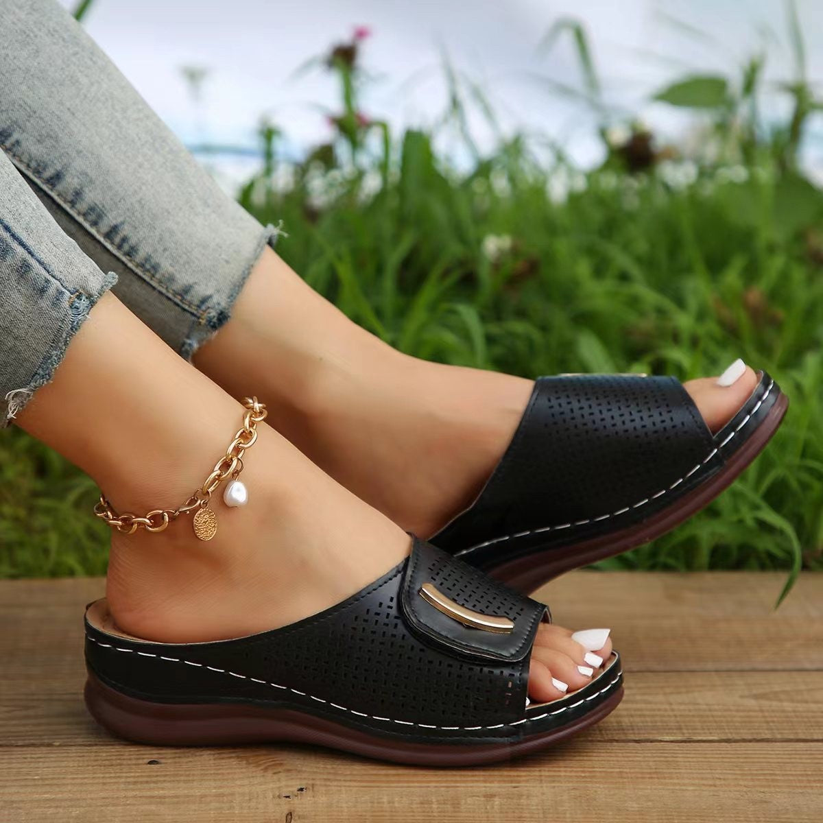 New Casual Round Head Compound Buckle Pu Leather One Line Wedge Slippers Female